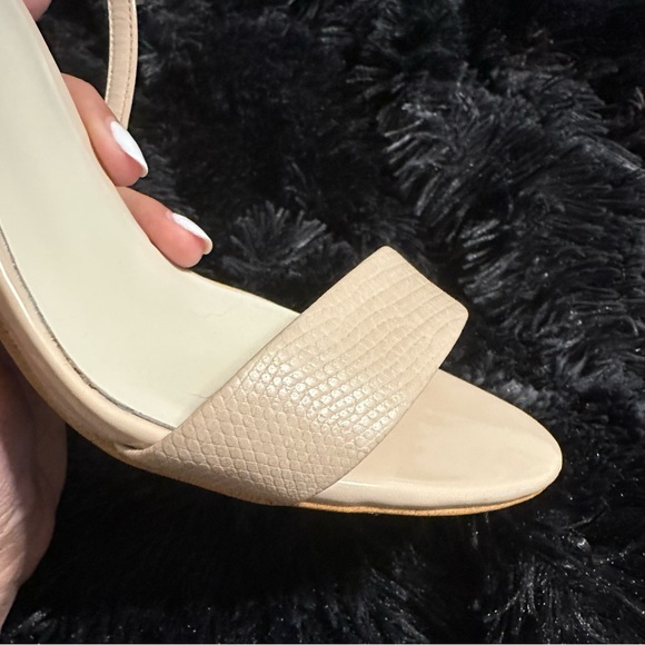 ALDO Beige High Heels SIZE 7.5 - Picture 4 of 6